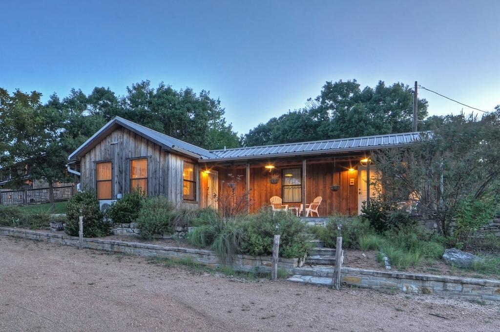 A Barn At The Quarry Bed & Breakfast Fredericksburg Luaran gambar